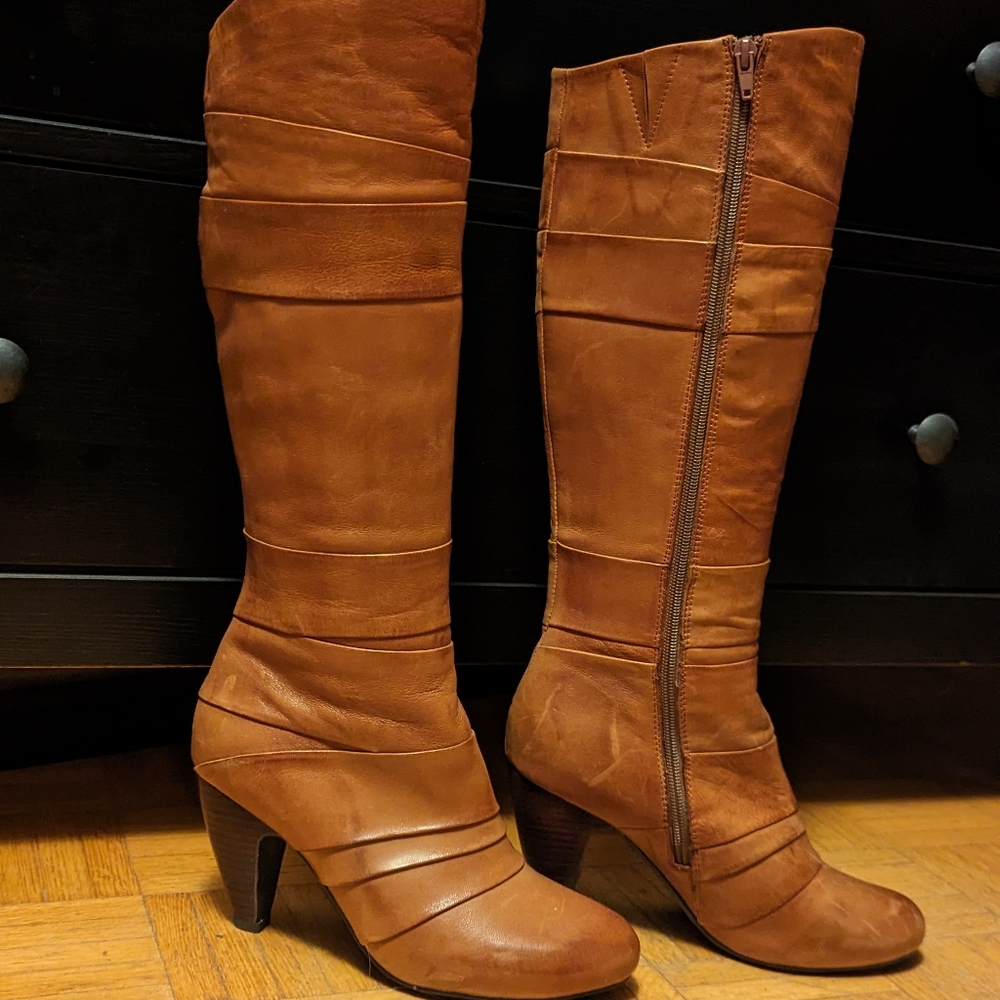 Miz Mooz Feist, size 8